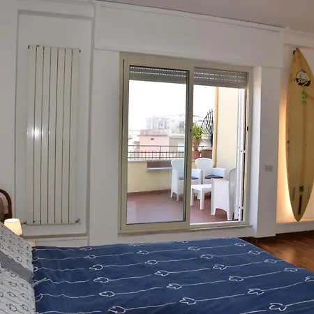 Lighthouse - Surfandwindsurferhouse * Anzio
