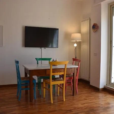 Lighthouse - Surfandwindsurferhouse * Anzio