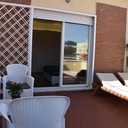Lighthouse - Surfandwindsurferhouse * Anzio